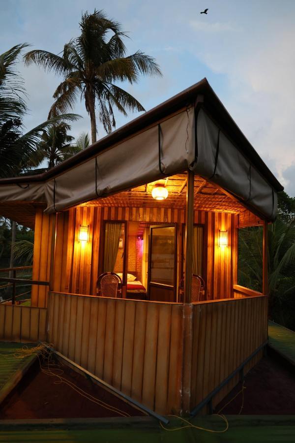 Riverine Homestay Kochin Exterior foto